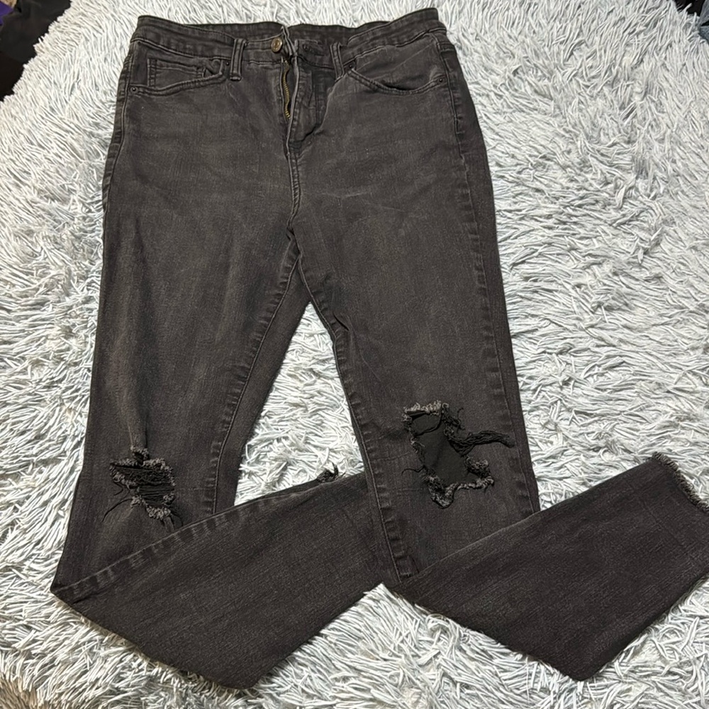 Black High Rise Distressed Skinny Jean